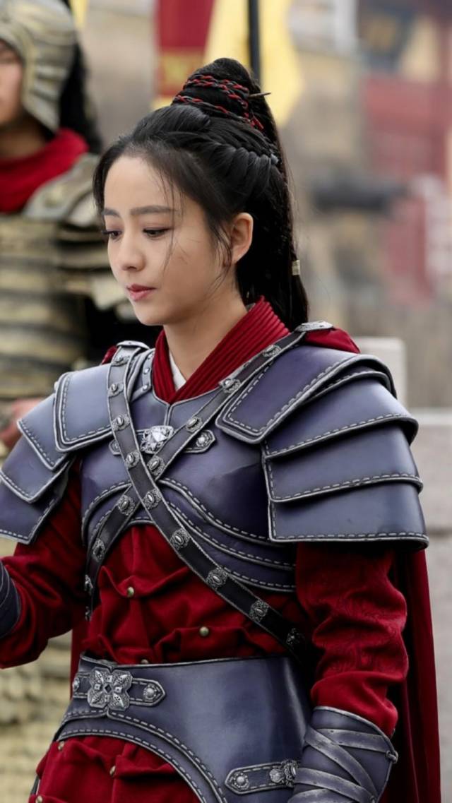 古装剧女将军_女明星穿盔甲_女明星穿铠甲