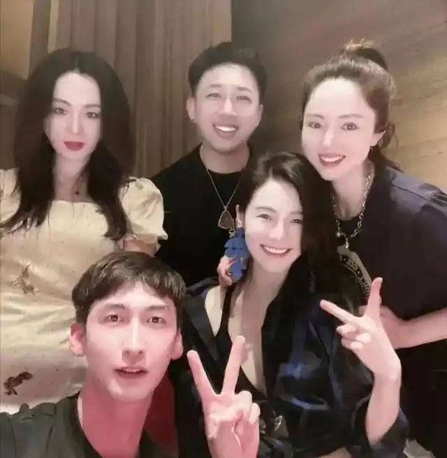 为什么最近的明星都扒出黑料,_娱乐圈潜规则曝光_娱乐圈暗箱操作
